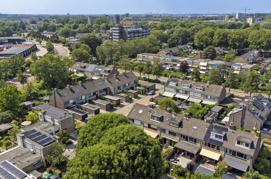 Domela Nieuwenhuisstraat 6