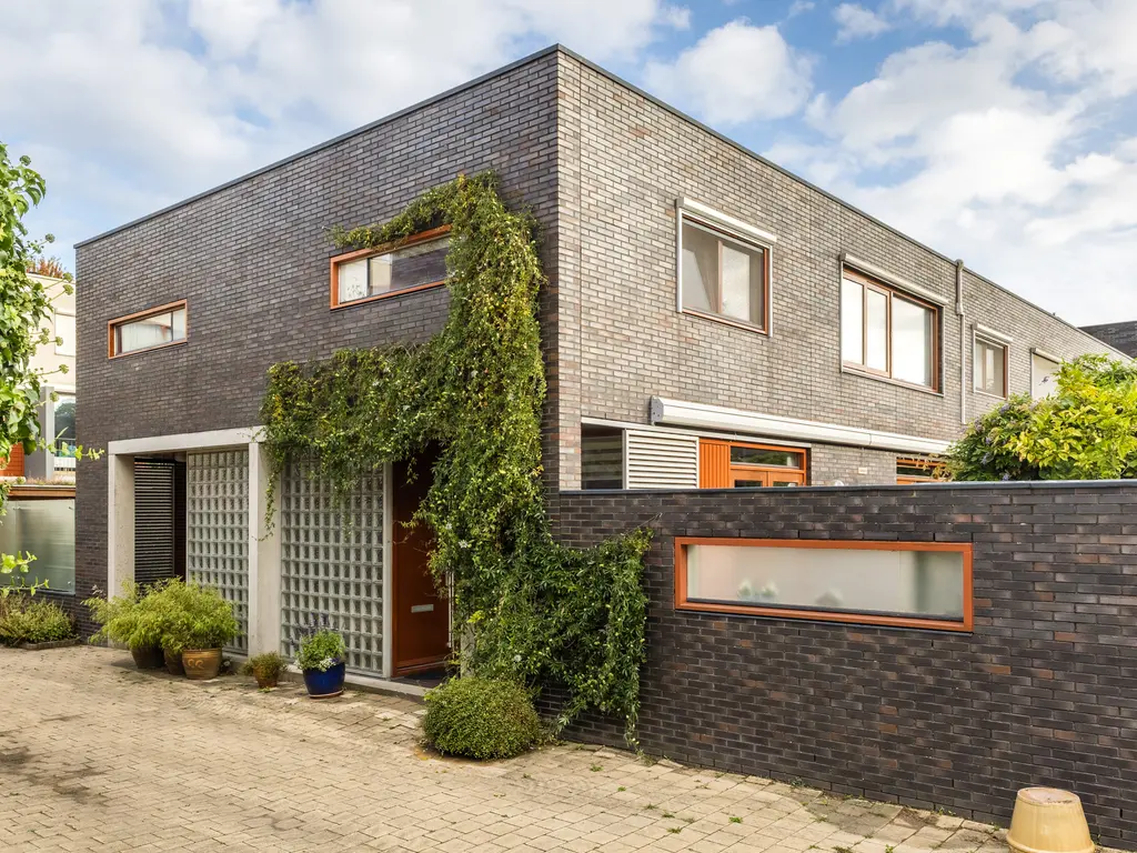 Akoniet 7, PAPENDRECHT