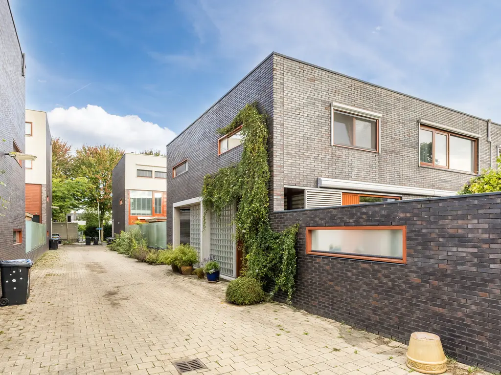 Akoniet 7, PAPENDRECHT