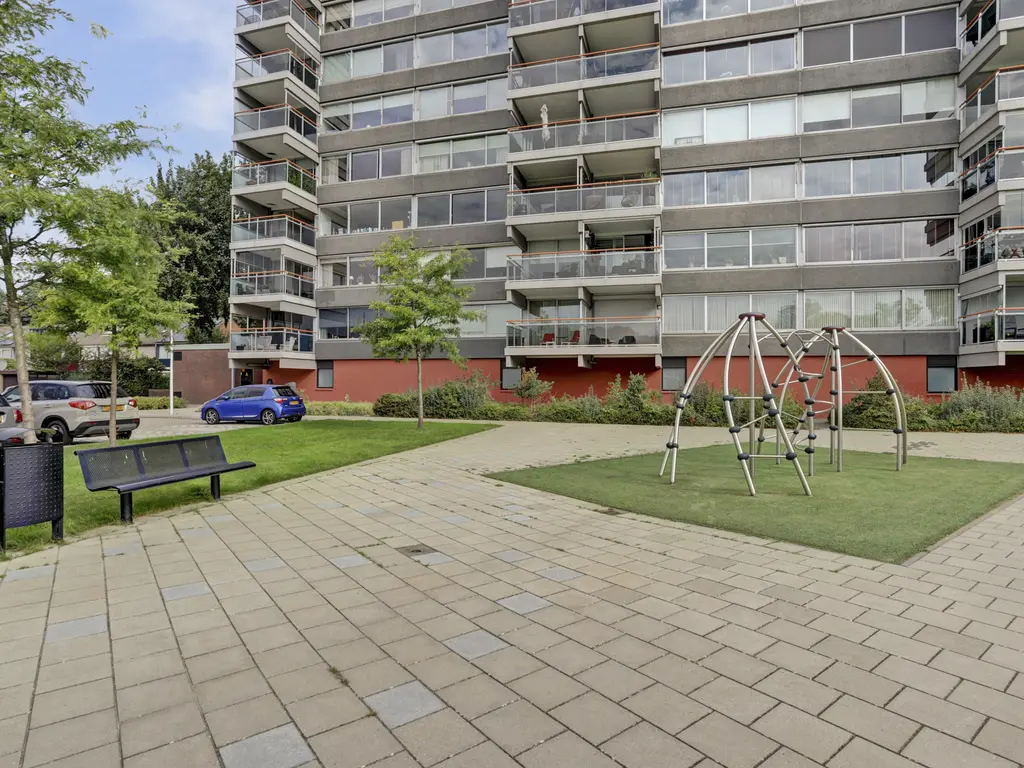 P.J. Oudstraat 74, PAPENDRECHT