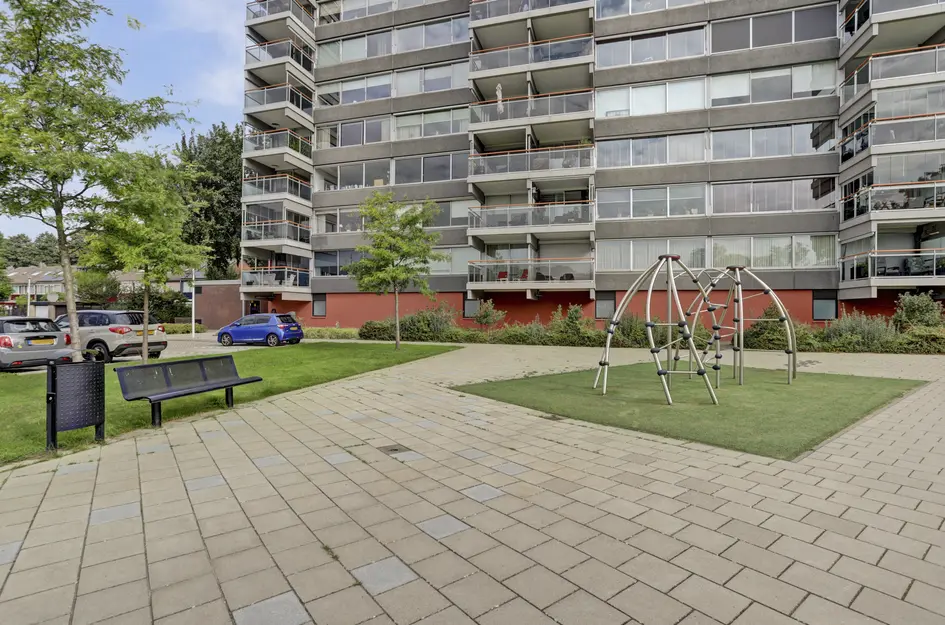 P.J. Oudstraat 74