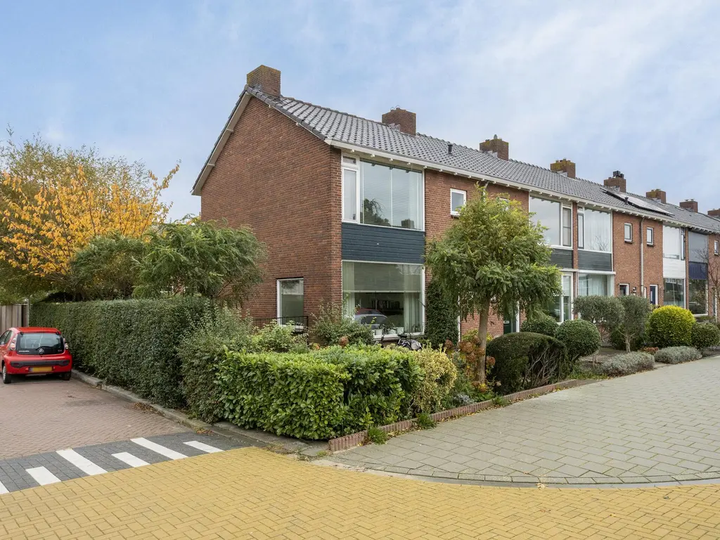 Admiraal Trompstraat 111, ZWIJNDRECHT