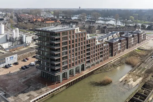 Papendrechtsestraat 1, DORDRECHT