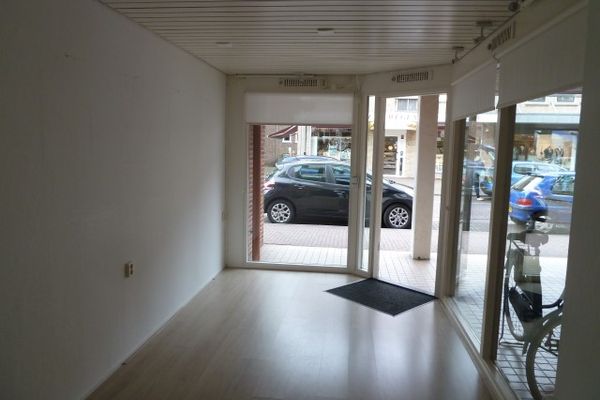 Dam 135, ALBLASSERDAM