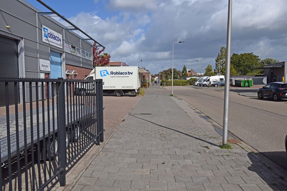 Het Tasveld 9, HENDRIK-IDO-AMBACHT