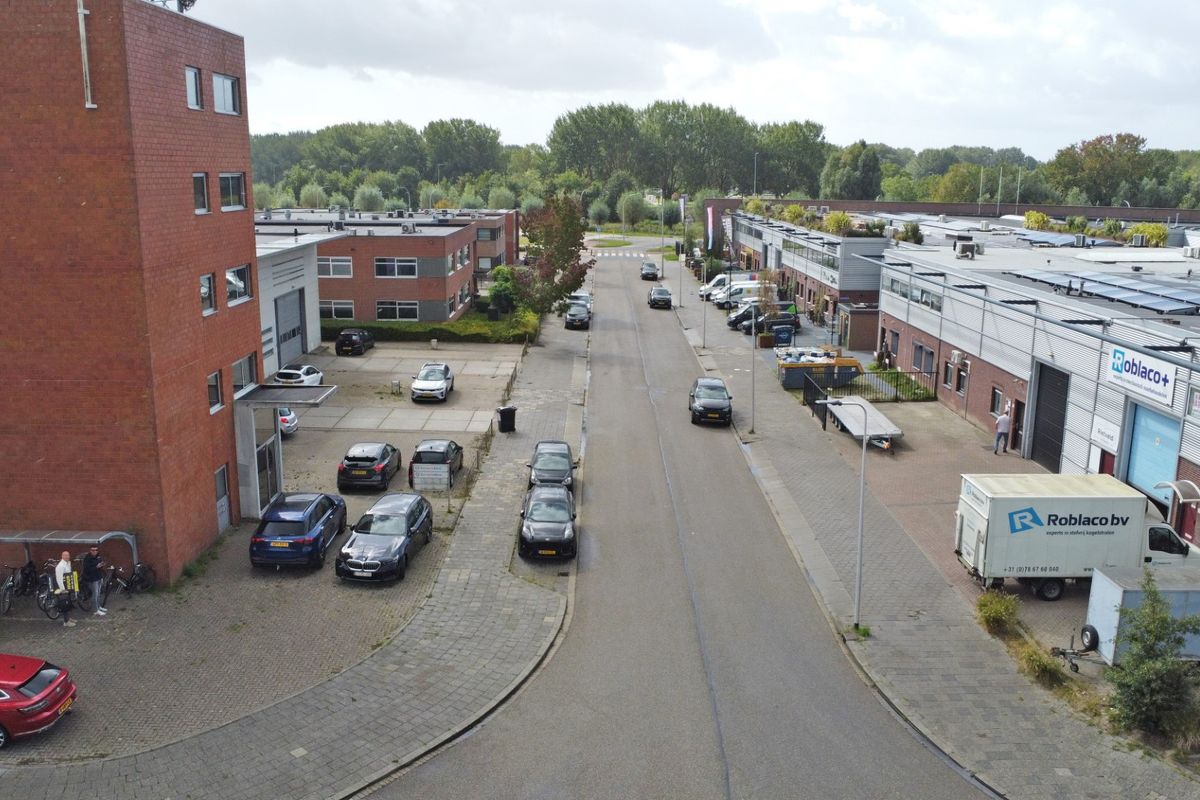 Het Tasveld 9, HENDRIK-IDO-AMBACHT