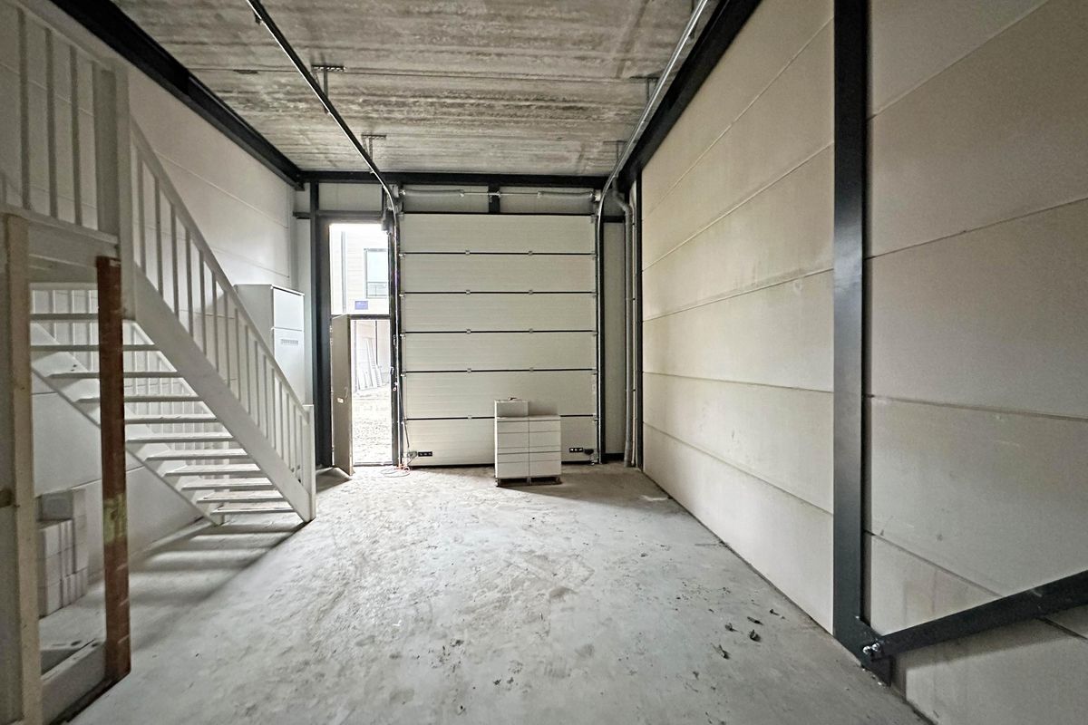 Oosteinde 5a 12, BARENDRECHT