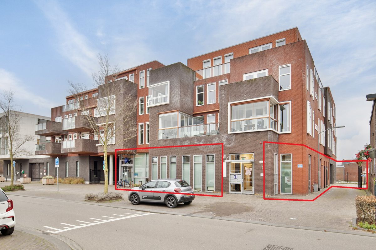 Burgemeester de Bruïnelaan 73, ZWIJNDRECHT