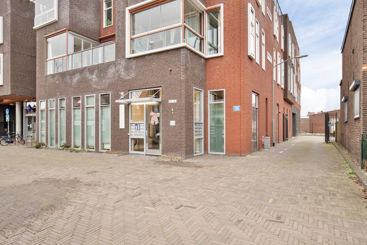 Burgemeester de Bruïnelaan 73, ZWIJNDRECHT