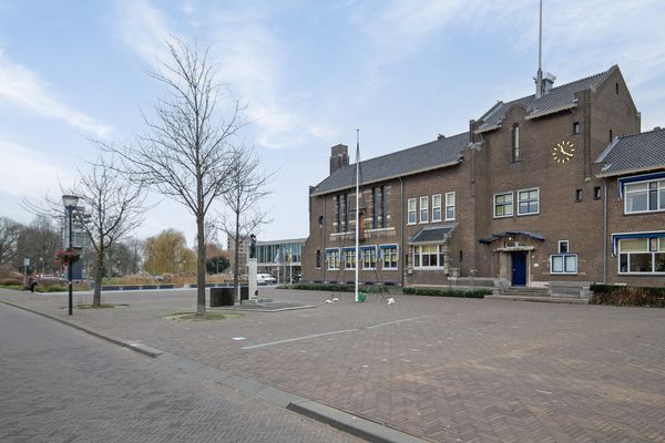 Burgemeester de Bruïnelaan 73, ZWIJNDRECHT