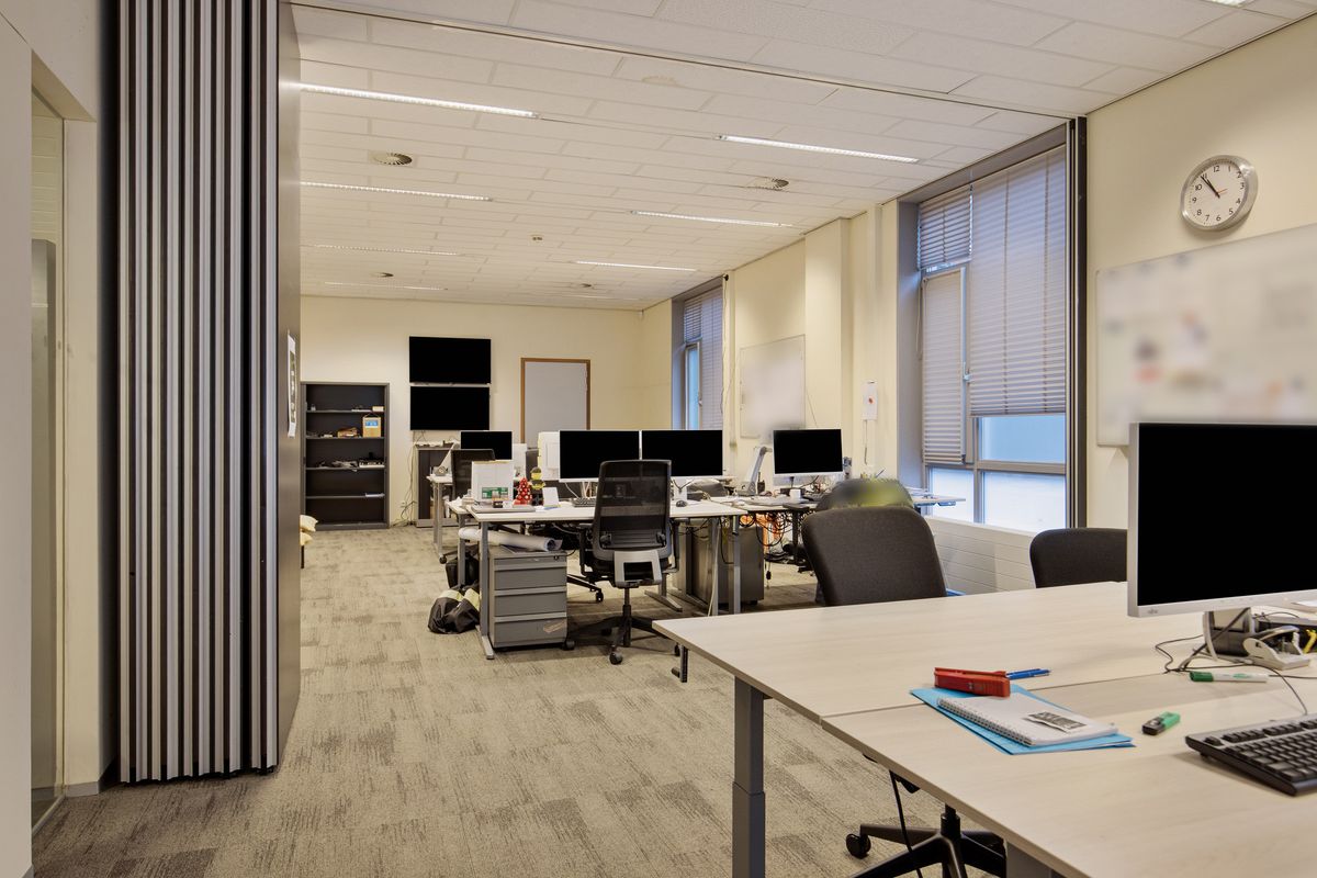 Burgemeester de Bruïnelaan 73, ZWIJNDRECHT