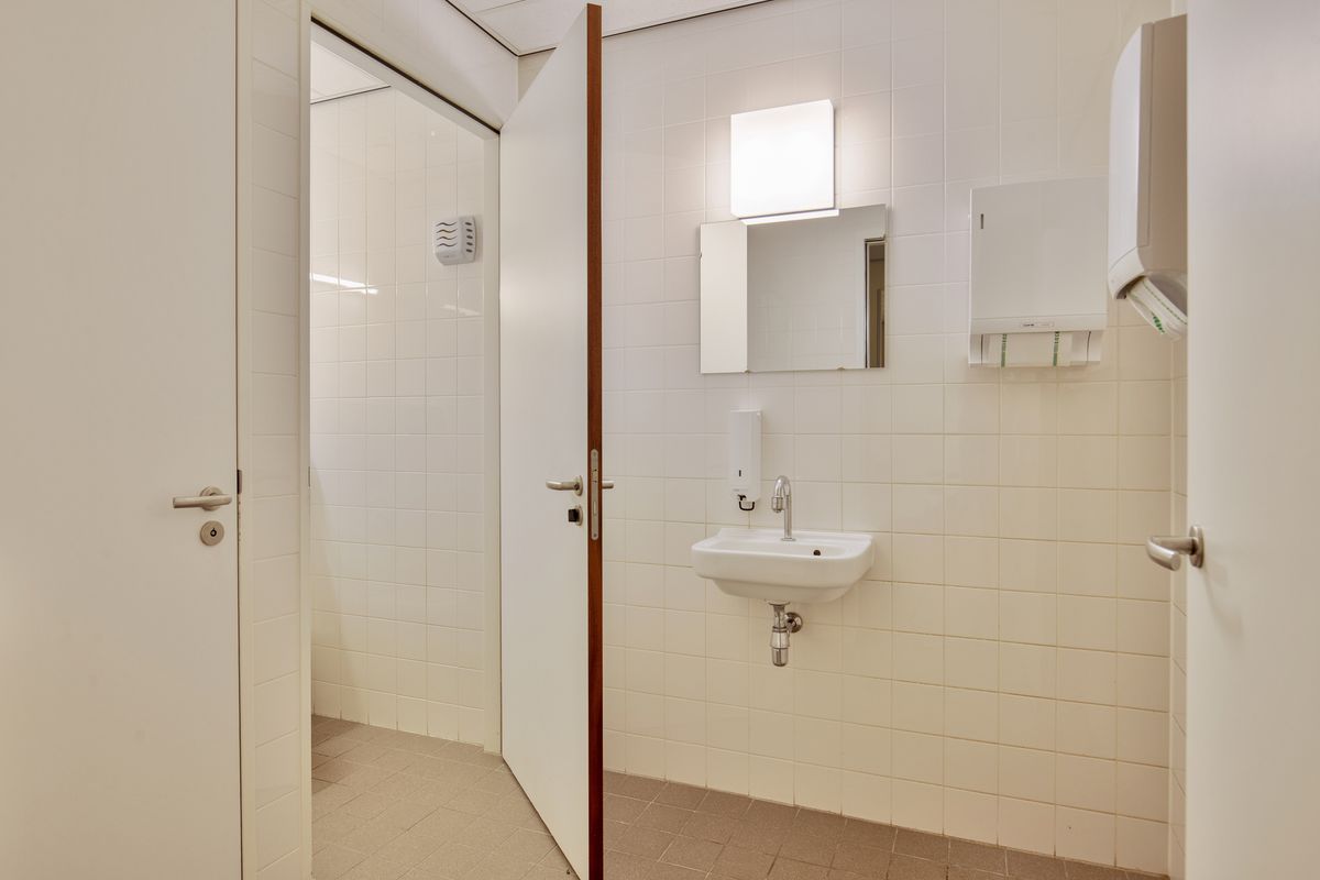 Burgemeester de Bruïnelaan 73, ZWIJNDRECHT