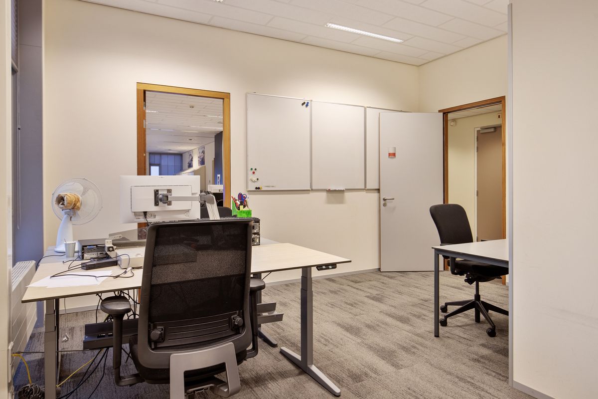 Burgemeester de Bruïnelaan 73, ZWIJNDRECHT