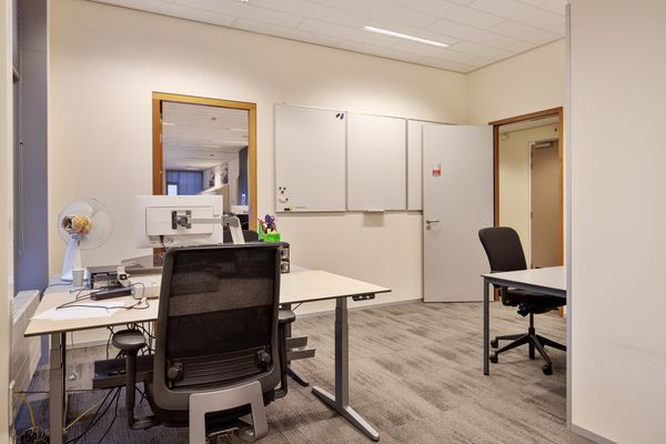 Burgemeester de Bruïnelaan 73, ZWIJNDRECHT