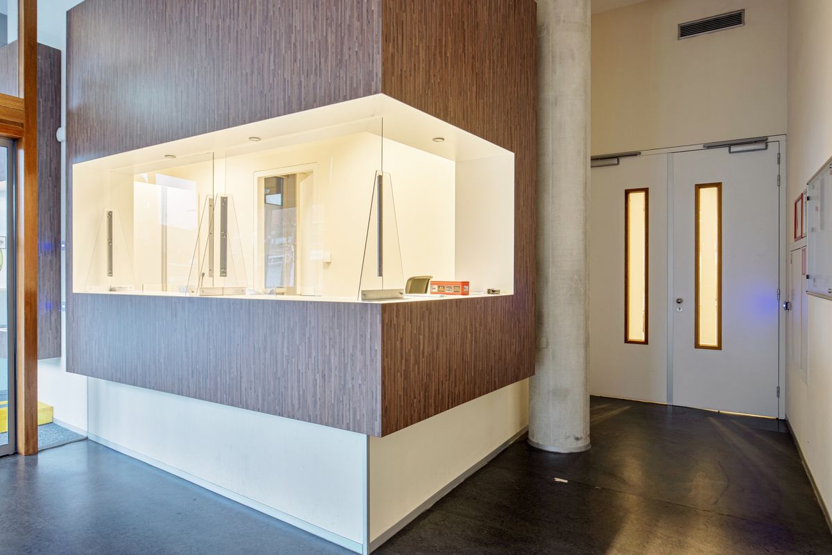 Burgemeester de Bruïnelaan 73, ZWIJNDRECHT