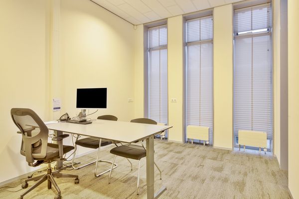 Burgemeester de Bruïnelaan 73, ZWIJNDRECHT