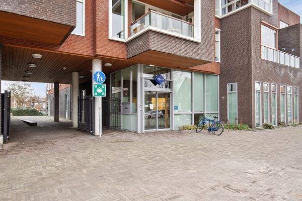 Burgemeester de Bruïnelaan 73, ZWIJNDRECHT