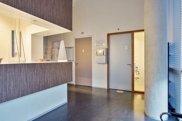 Burgemeester de Bruïnelaan 73, ZWIJNDRECHT