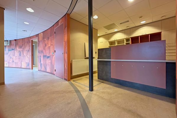 Charley Tooropstraat 24, HENDRIK-IDO-AMBACHT