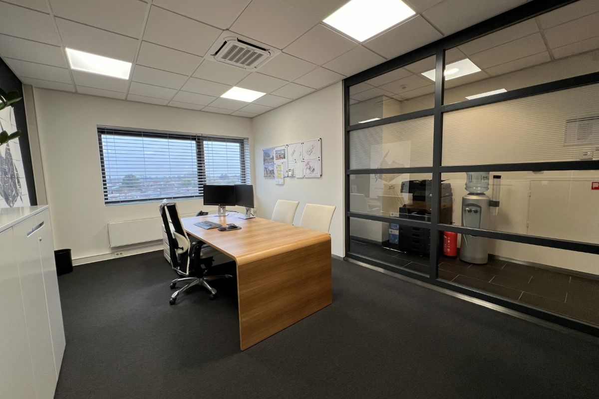 De Veldoven 13, HENDRIK-IDO-AMBACHT