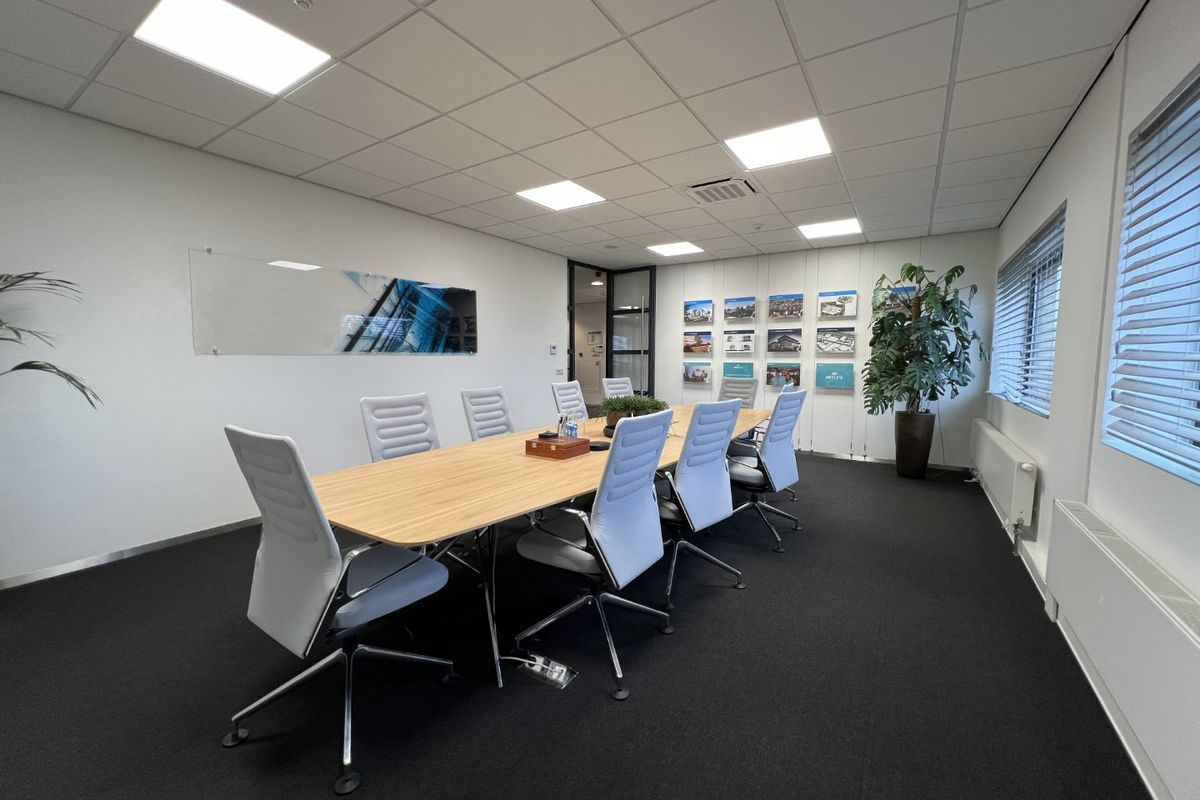 De Veldoven 13, HENDRIK-IDO-AMBACHT