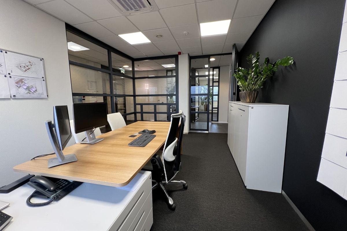 De Veldoven 13, HENDRIK-IDO-AMBACHT