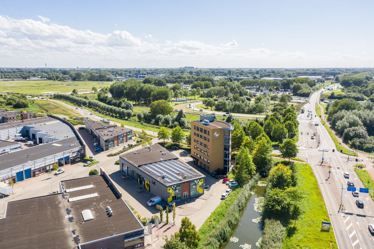 De Veldoven 13, HENDRIK-IDO-AMBACHT