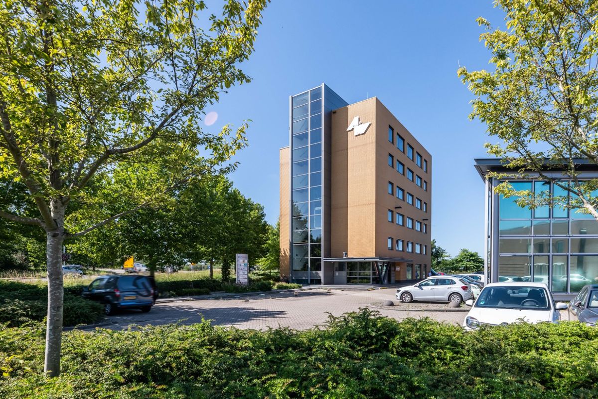 De Veldoven 13, HENDRIK-IDO-AMBACHT