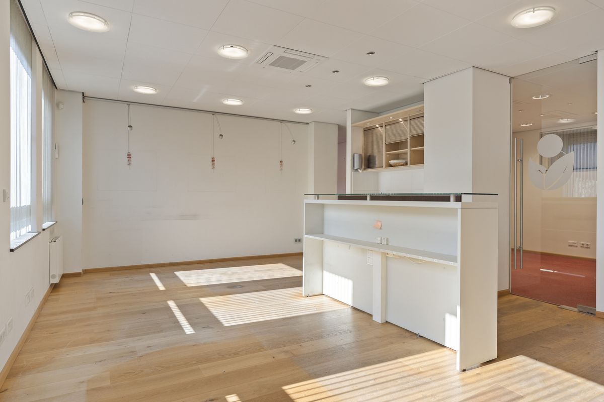 Burgemeester de Bruïnelaan 5, ZWIJNDRECHT