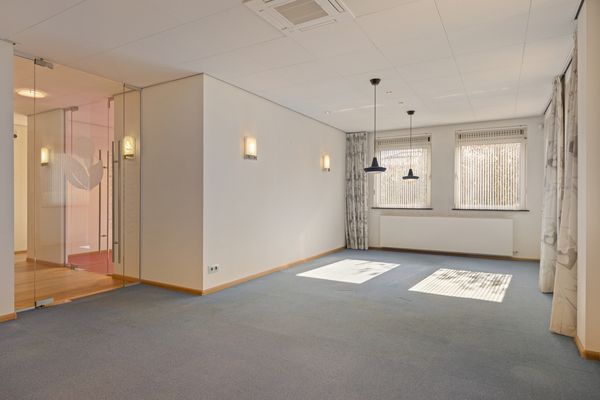 Burgemeester de Bruïnelaan 5, ZWIJNDRECHT