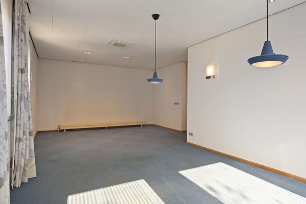 Burgemeester de Bruïnelaan 5, ZWIJNDRECHT