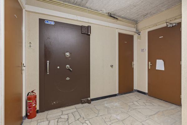 Burgemeester de Bruïnelaan 5, ZWIJNDRECHT