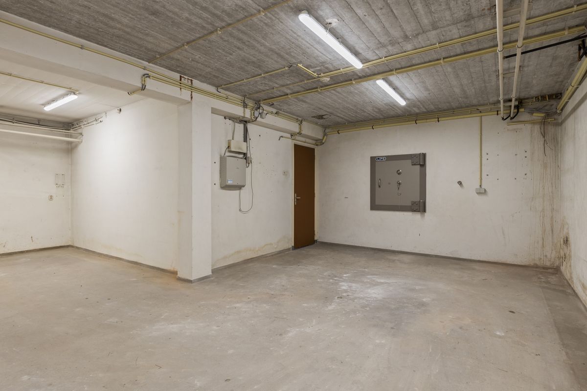 Burgemeester de Bruïnelaan 5, ZWIJNDRECHT