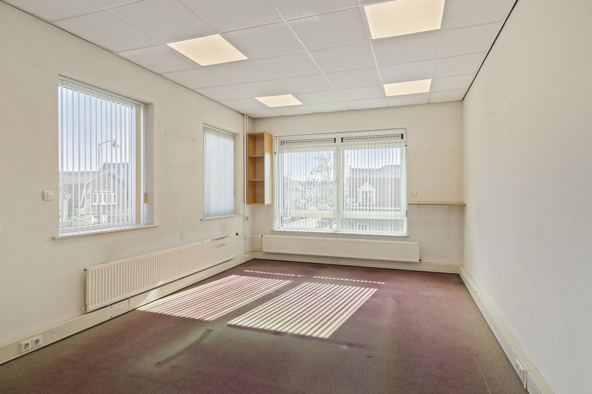 Burgemeester de Bruïnelaan 5, ZWIJNDRECHT