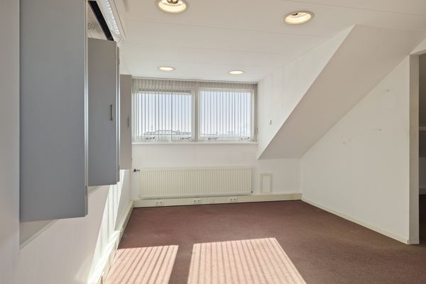 Burgemeester de Bruïnelaan 5, ZWIJNDRECHT