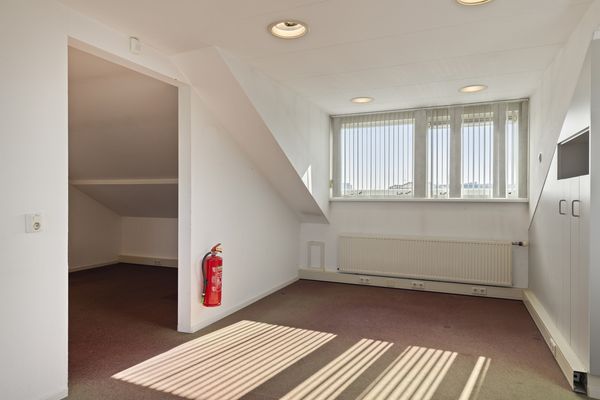 Burgemeester de Bruïnelaan 5, ZWIJNDRECHT