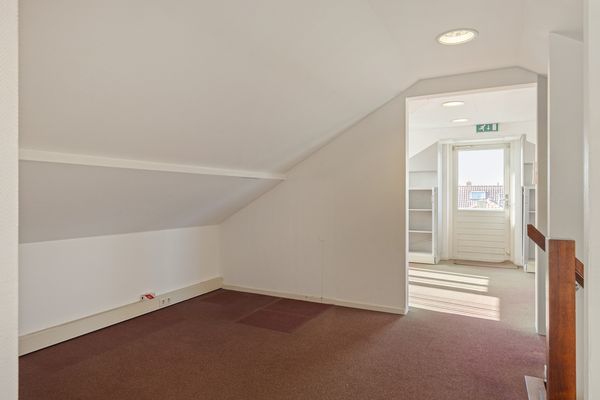 Burgemeester de Bruïnelaan 5, ZWIJNDRECHT