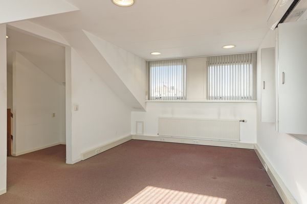 Burgemeester de Bruïnelaan 5, ZWIJNDRECHT