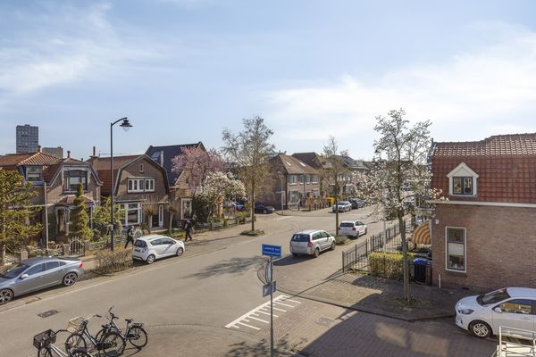 Burgemeester de Bruïnelaan 5, ZWIJNDRECHT