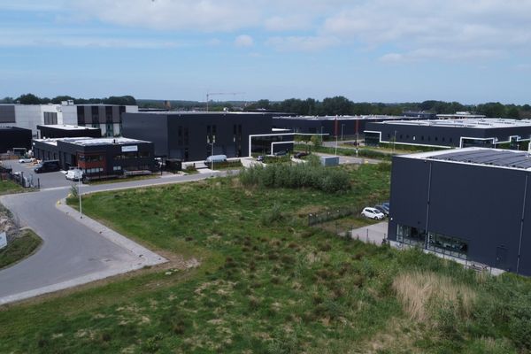 Natuursteenweg 7, HENDRIK-IDO-AMBACHT