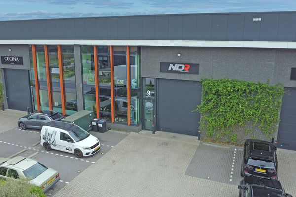 De Wadi 9, HENDRIK-IDO-AMBACHT