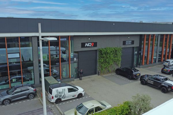 De Wadi 9, HENDRIK-IDO-AMBACHT