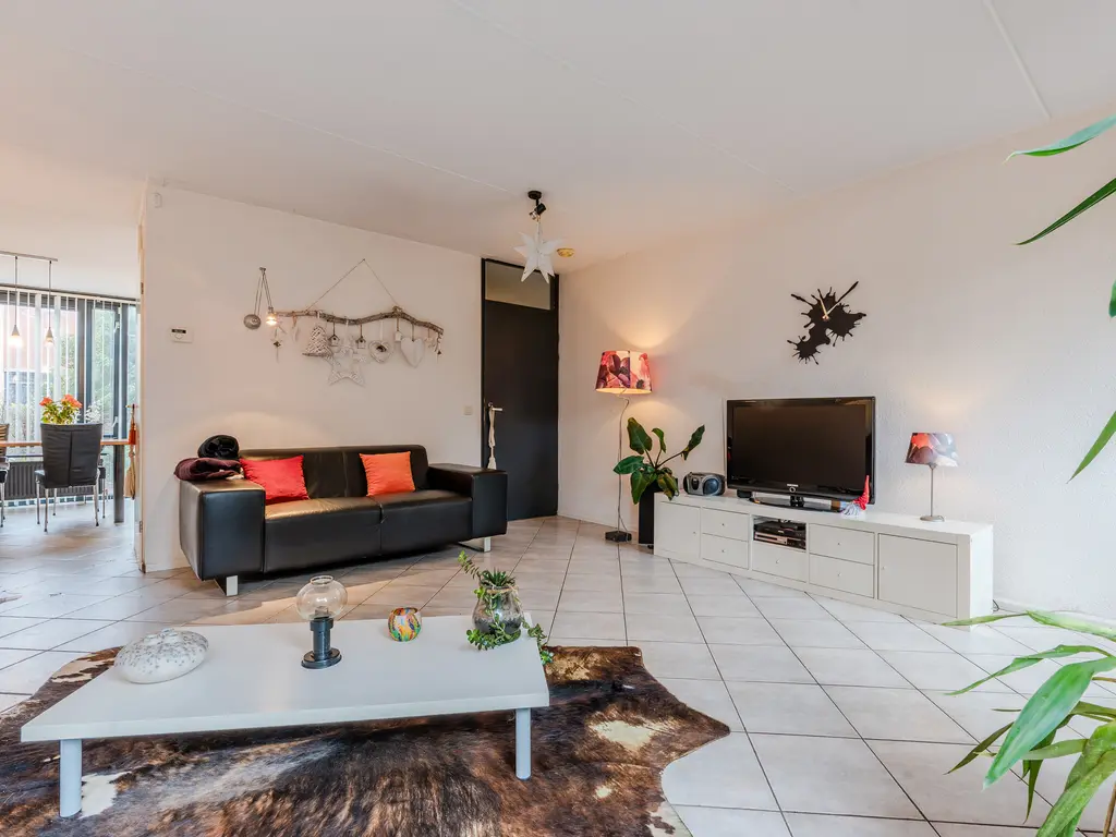 Opaalstoep 73, ASSEN