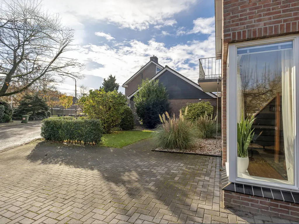 Sambrestraat 24, ASSEN