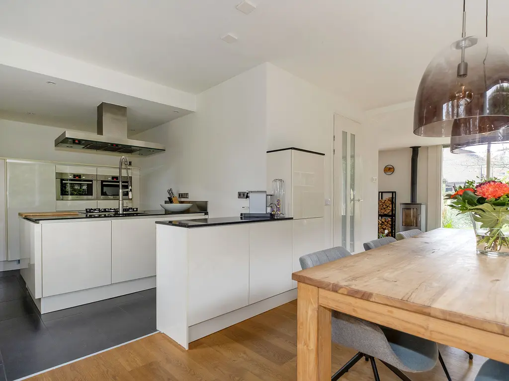 Sambrestraat 24, ASSEN