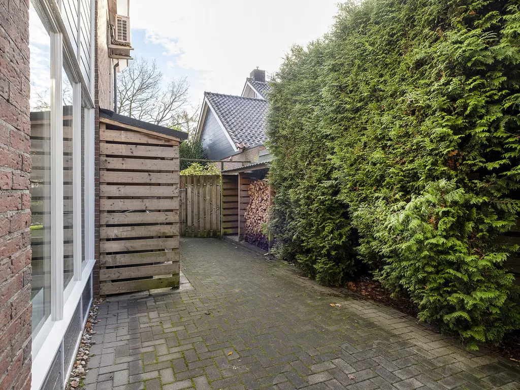 Sambrestraat 24, ASSEN