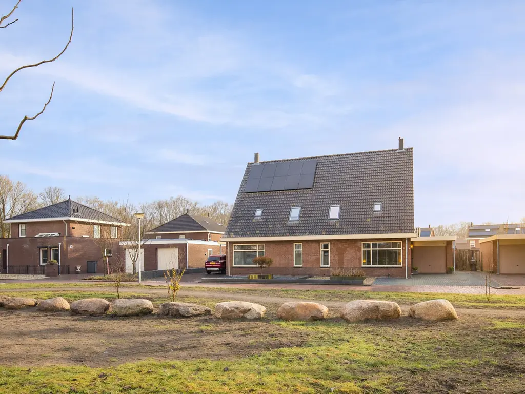 Meidoornlaan 4, NIEUWE PEKELA