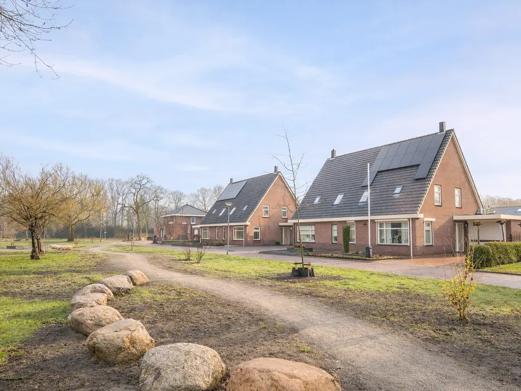 Meidoornlaan 4, NIEUWE PEKELA