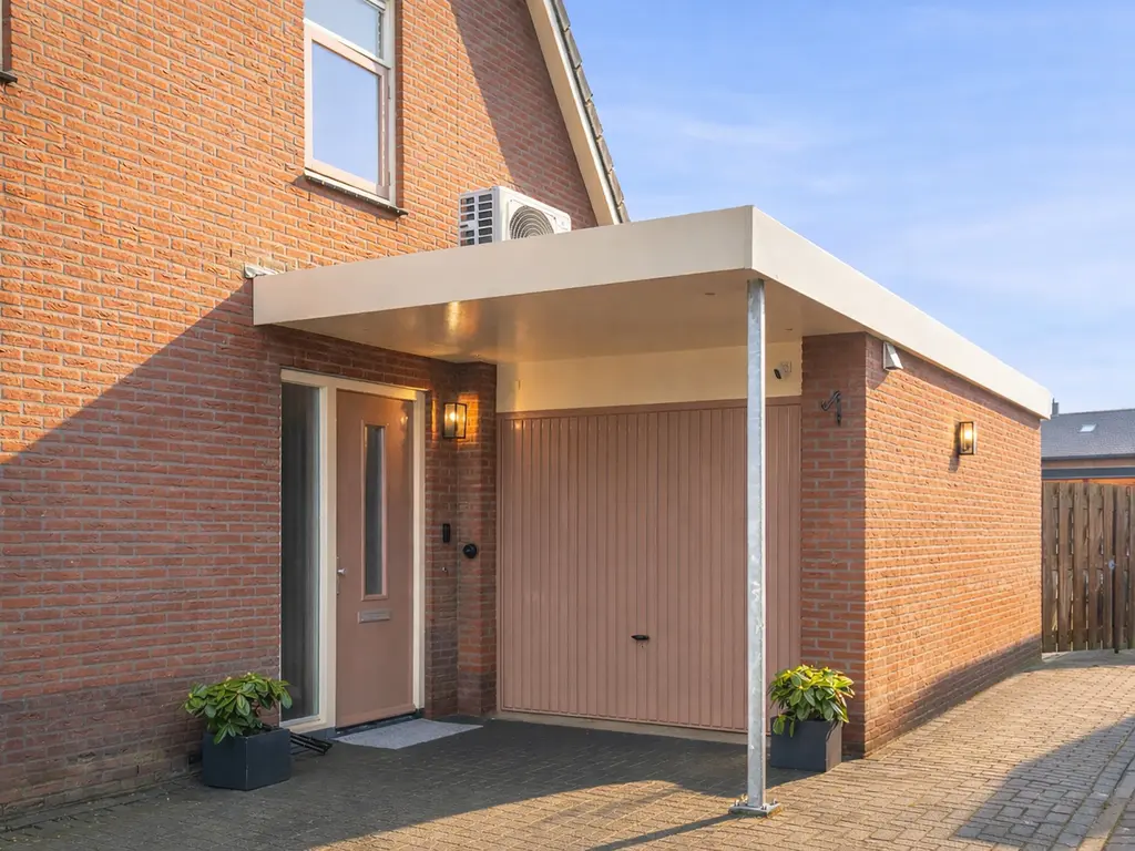 Meidoornlaan 4, NIEUWE PEKELA