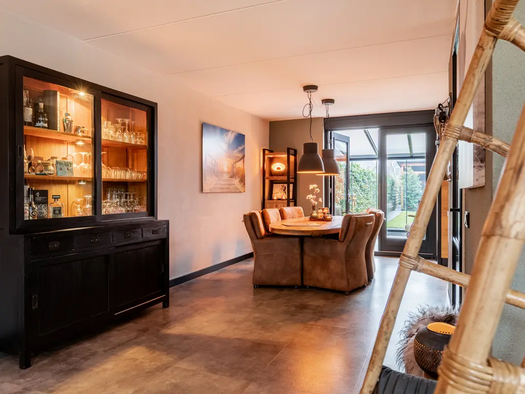 Meidoornlaan 4, NIEUWE PEKELA